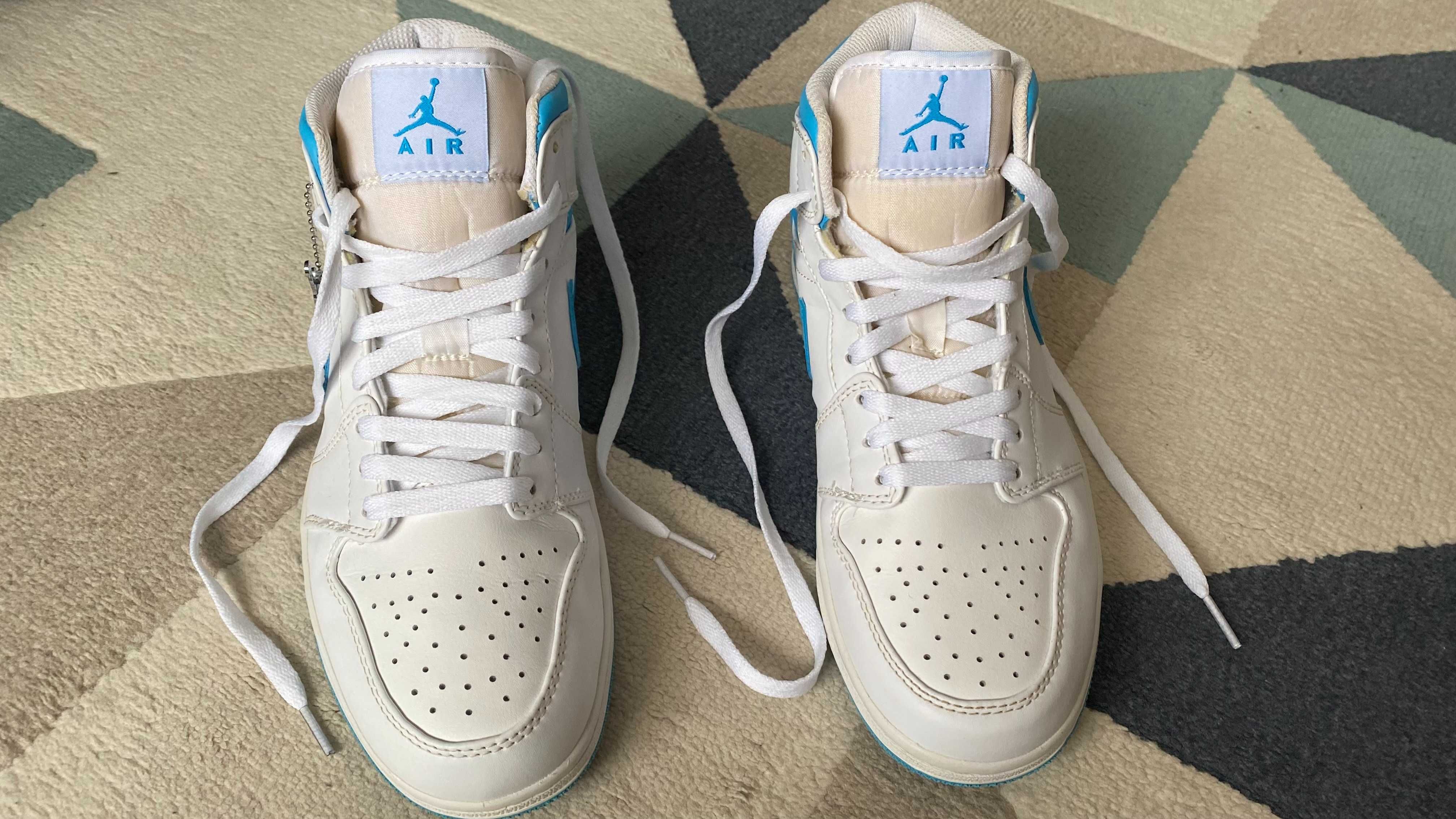 Buty męskie Nike Air Jordan 1 Mid UNC r. 42, stan bardzo dobry