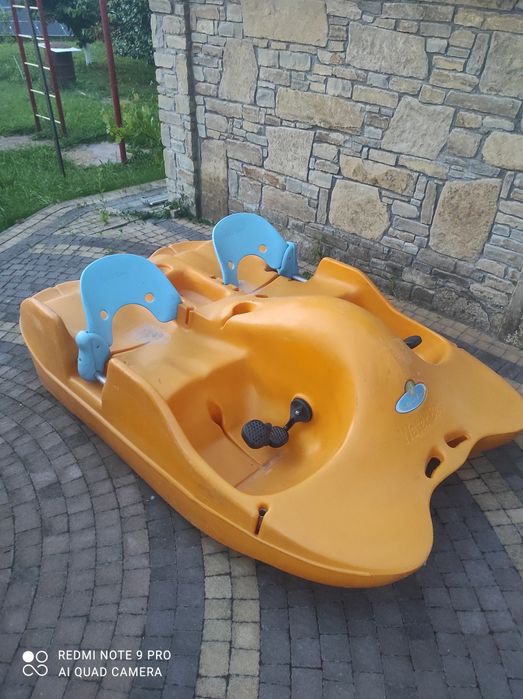 Катамаран. Водний велосипед. Water Bee