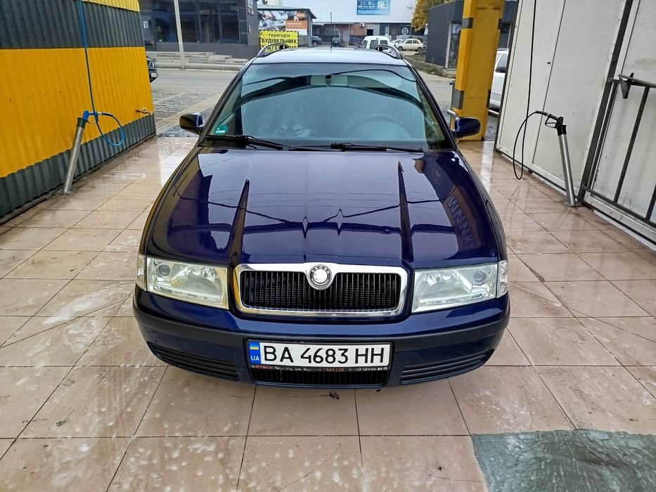 Продам октавію 1.6 мпі