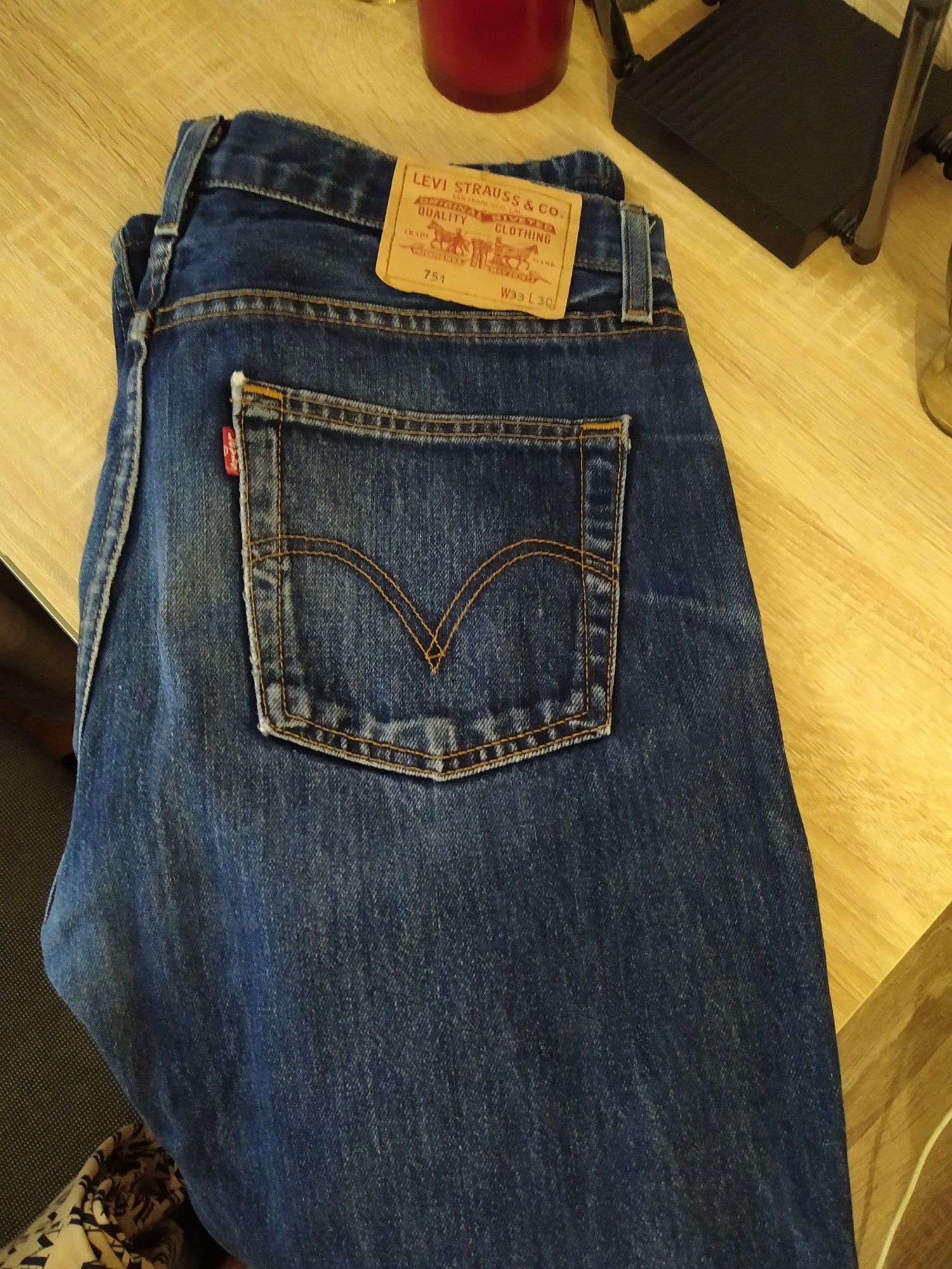 Мужские джинсы levis