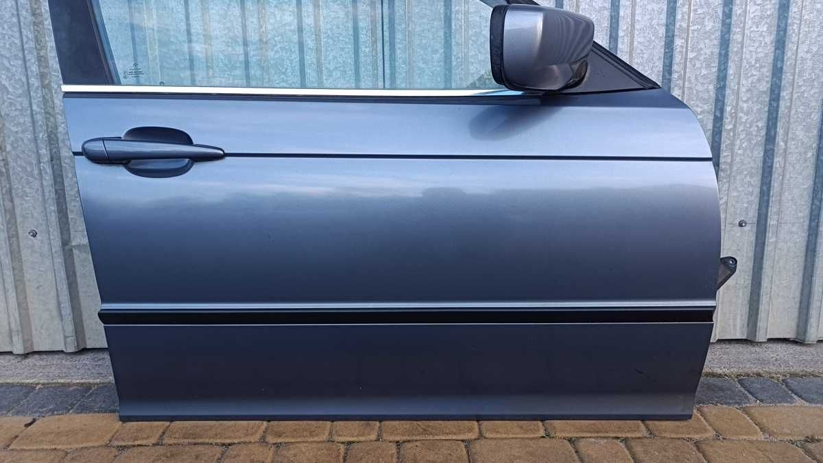 Kompletne Drzwi prawy przód bez rdzy bmw e46 STAHLBLAU METALLIC