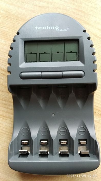 Зарядное устройство для никель-кадмиевых аккумуляторов