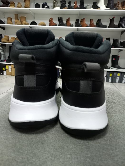 Утеплені кросівки Adidas Fusion Storm EE9709