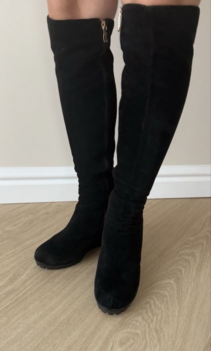 Зимові чоботи ботфорди на танкетці. Цигейка, натуральний замш