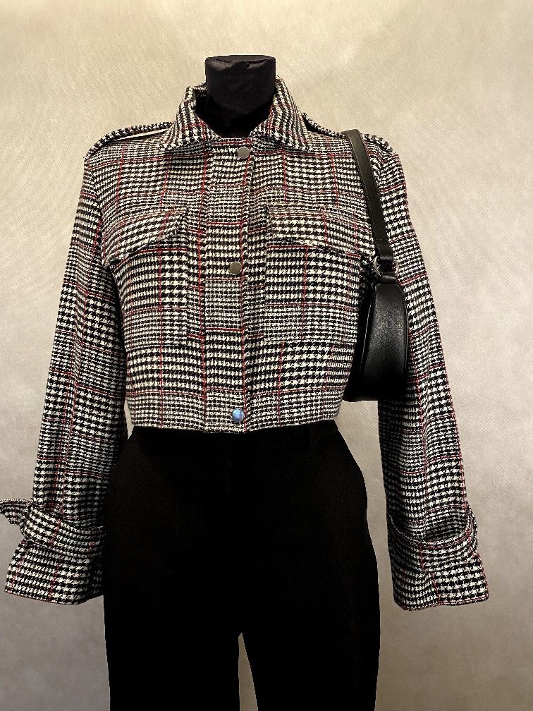 Krótka kurtka w pipetke pipetka elegancka M 38 na suwak oversize hit