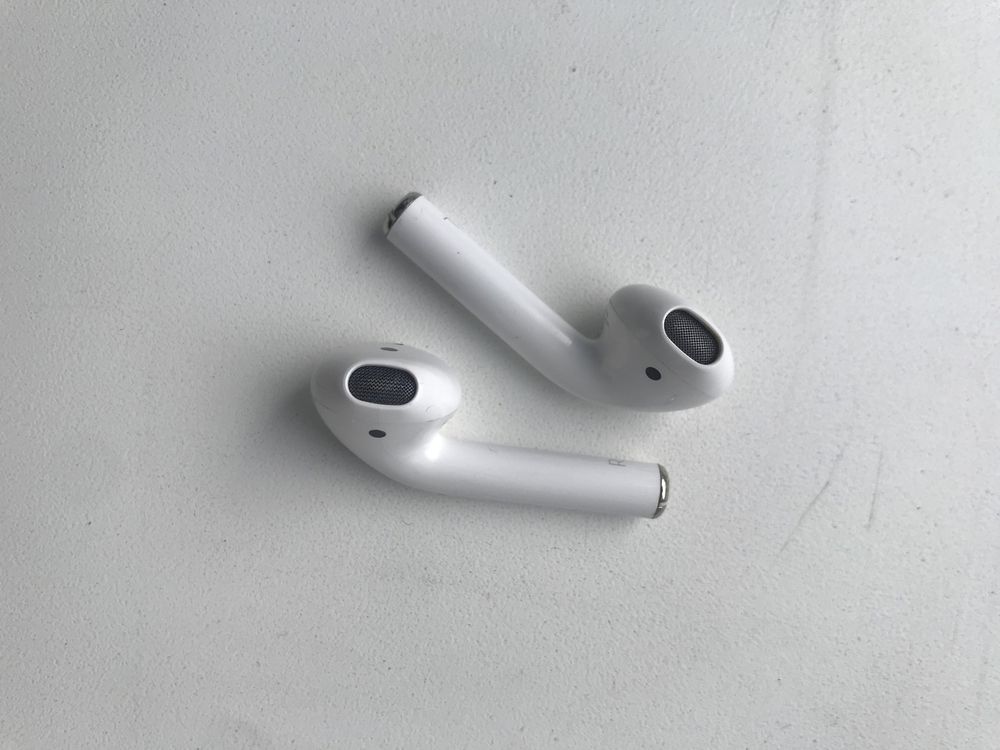 Оригінальні Apple AirPods не підключаються до айфона