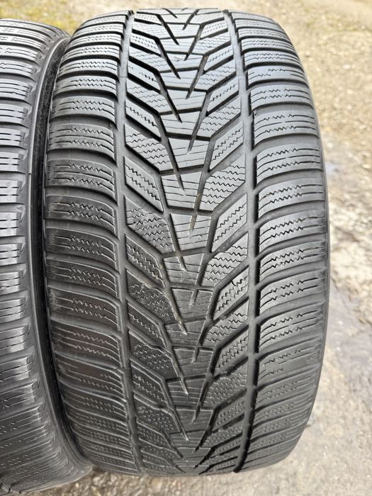 245/35R20 Hankook Winter I*Cept Evo3 4шт 2022рік