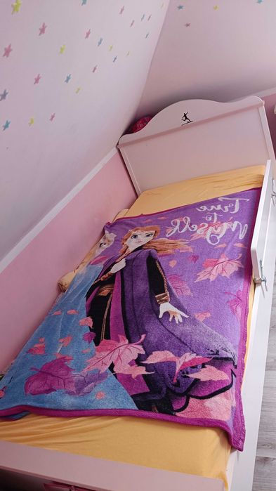 Łóżko dla dziewczynki