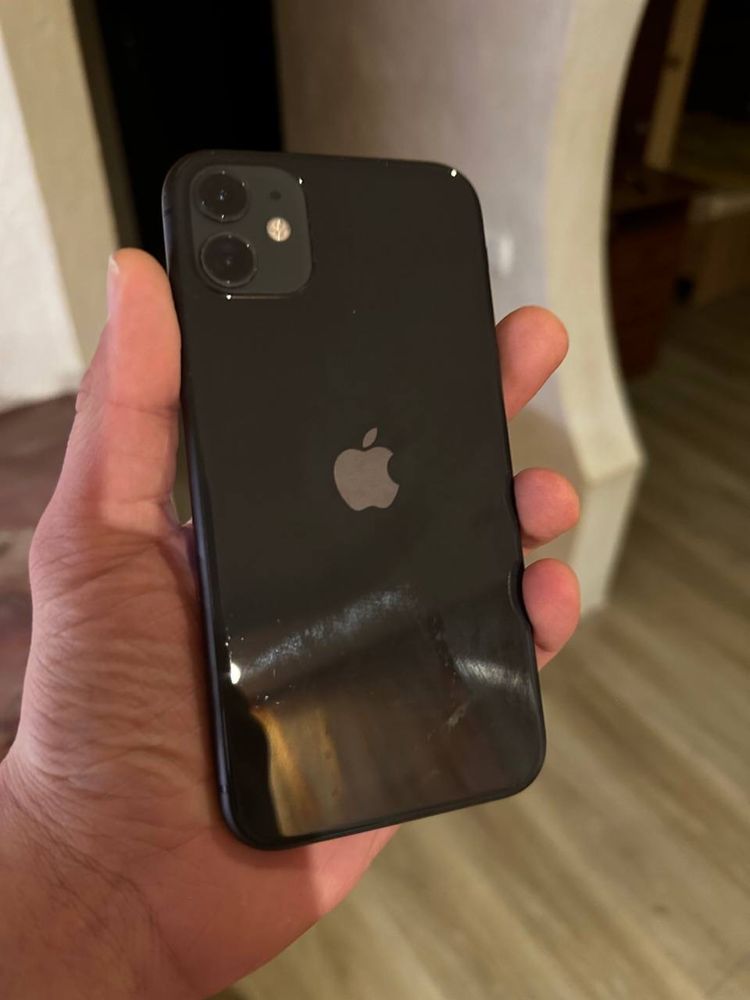 Продам Iphone 11