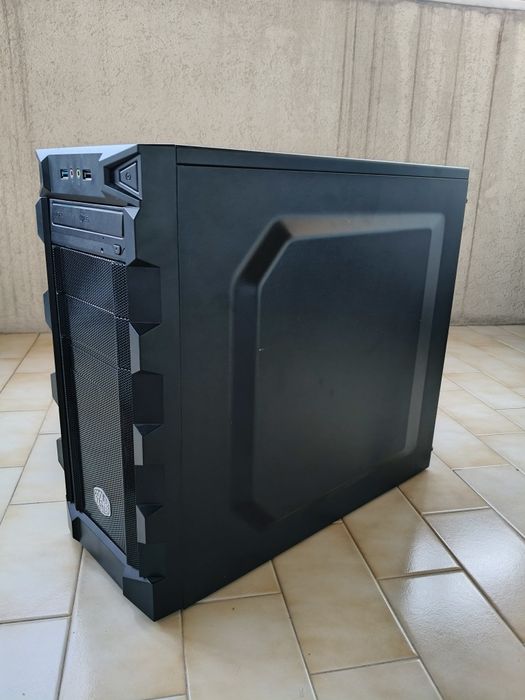 Caixa Cooler Master Micro ATX com leitor de DVD