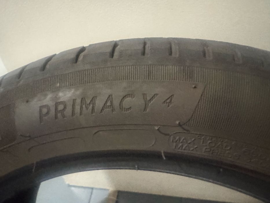 Pneus da marca Michelin