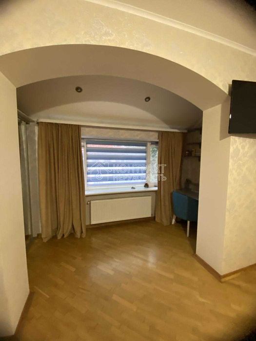 Продається 2 поверховий будинок з гаражем та ділянкою, ХТЗ