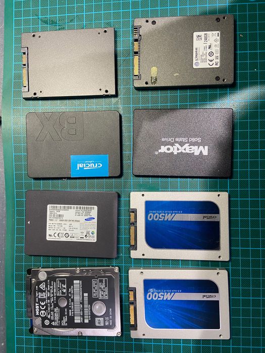 Vários Discos (mecânicos e SSD)