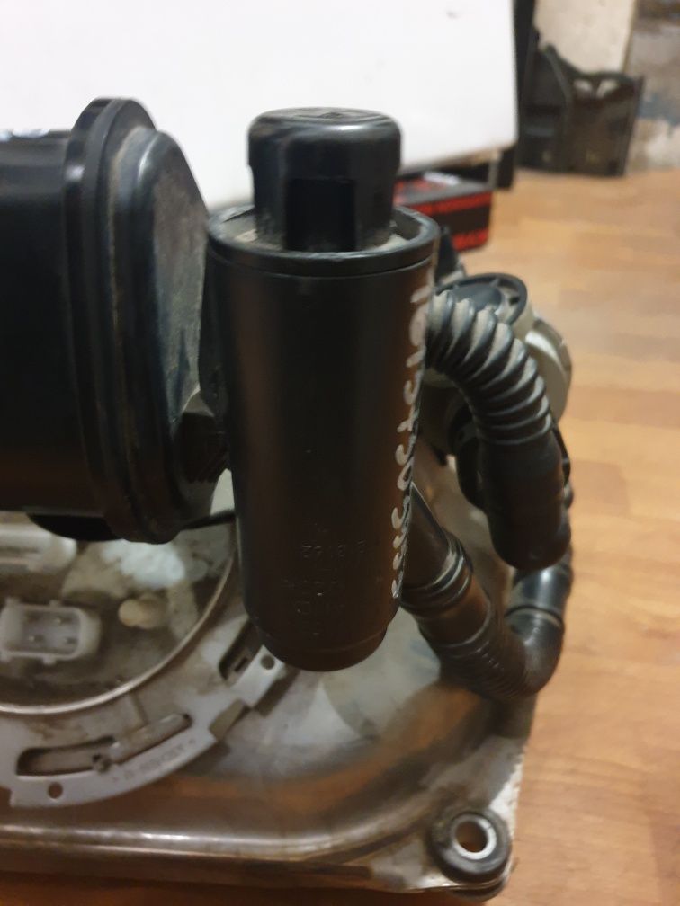 Клапан топливного абсорбера BMW i3 14-20 16137303949