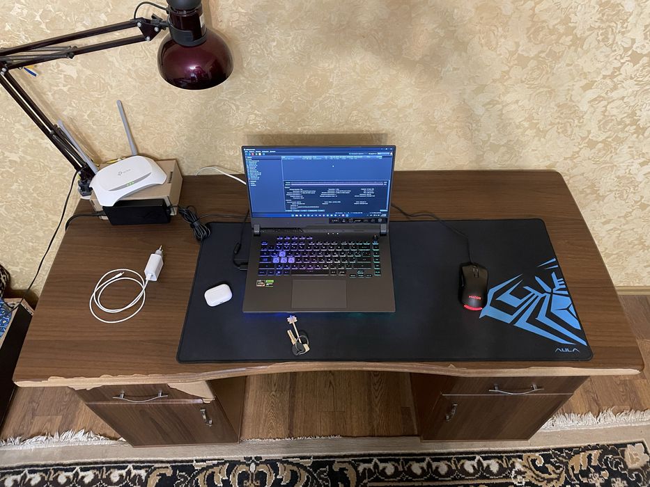 Стіл офісний/компютерний