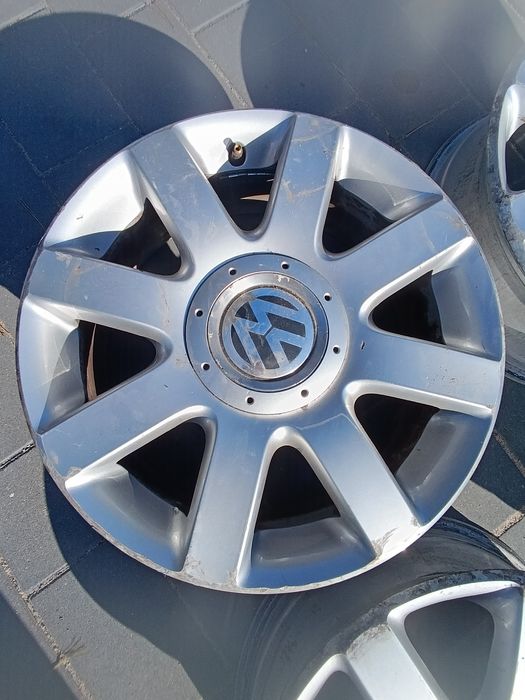 Oryginalne felgi aluminiowe od WV Golf MK6 16 cali