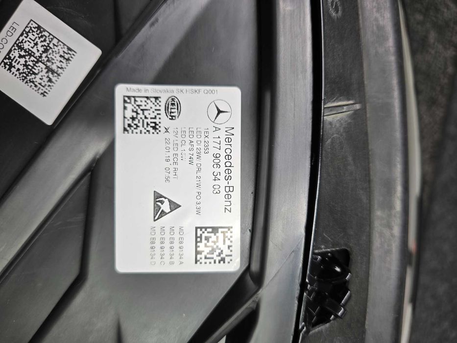 Farol Mercedes Classe A W177 Multibeam Led