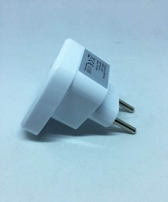 Adaptador de tomada universal para EU (Europeia)