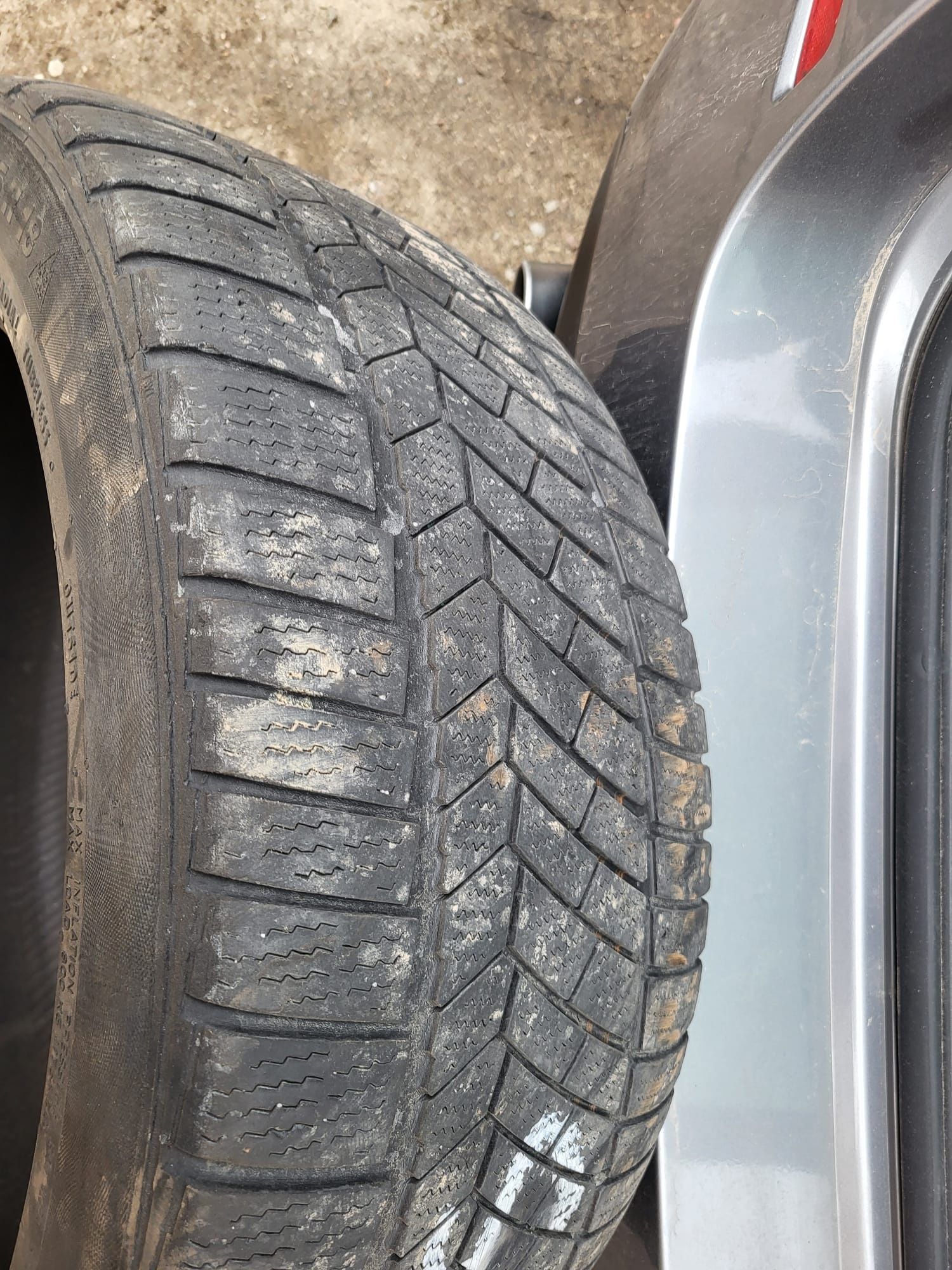 4 opony Continental 245/45 R18