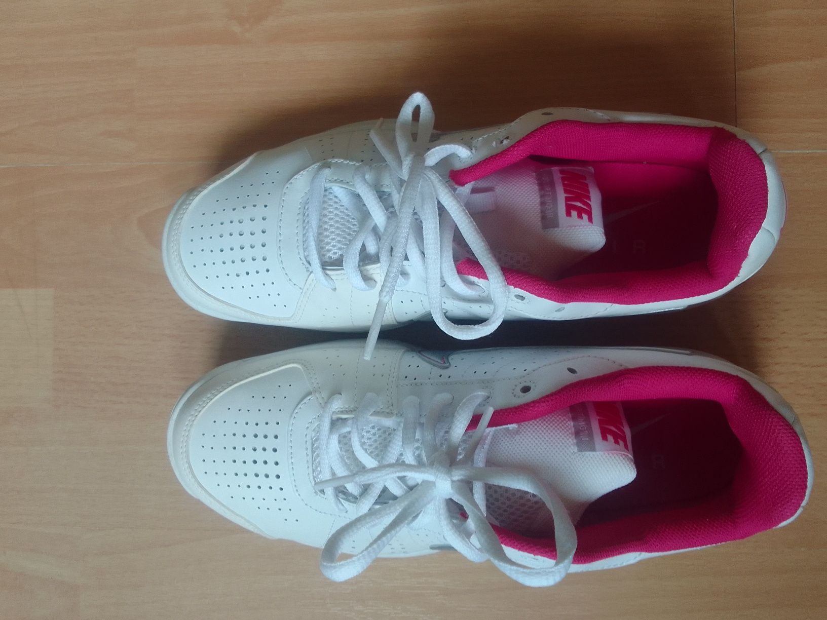 Buty damskie Nike court r.40 Indonezja