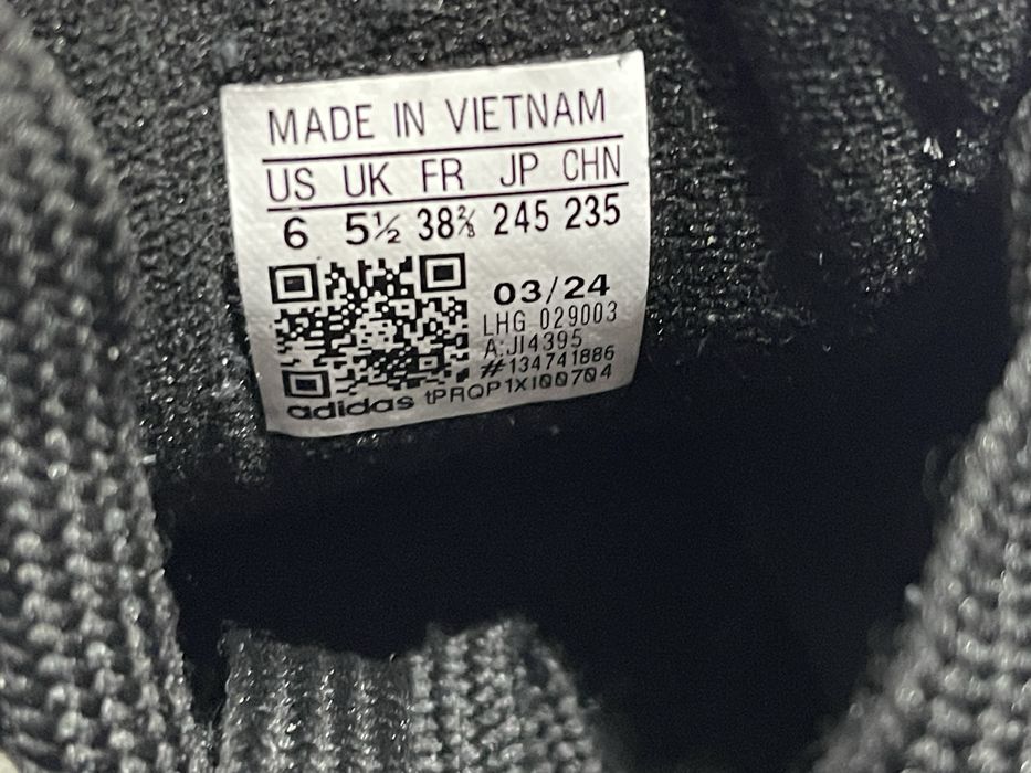 Кросівки кроссовки ADIDAS 38 2/3 24.5см.