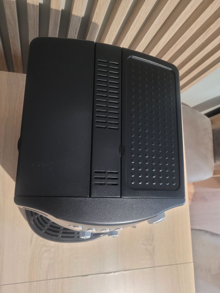 Pancerny Ekspres ciśnieniowy Delonghi ESAM 4200