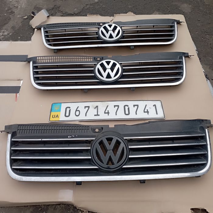 Решітка радіатора VW Passat B5+ Фольцваген Пассат Б5 00-05