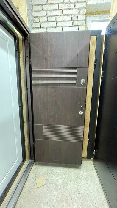 Двері металеві Метал - МДФ ПВХ 80 вулиця : в наявності