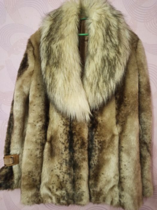 Продам полушубок 48 роз.