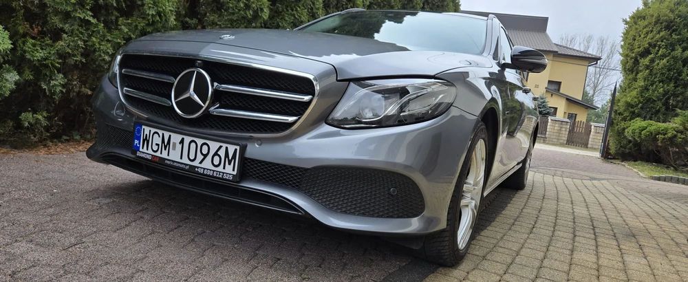 Mercedes-Benz Klasa E EKlasa, Full opcja, haed up, aktywny tempomat, pełny serwis