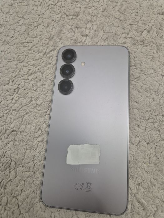 Samsung S25.                                 Samsumg s25 256gb