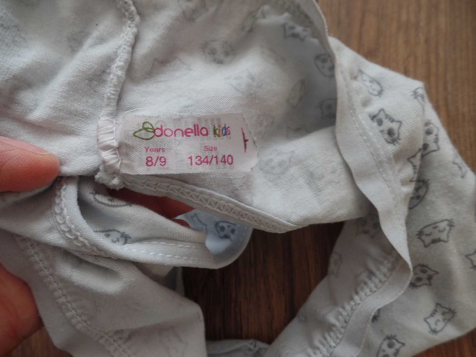 Stanik biustonosz sportowy top w koty kotki R. 134-140