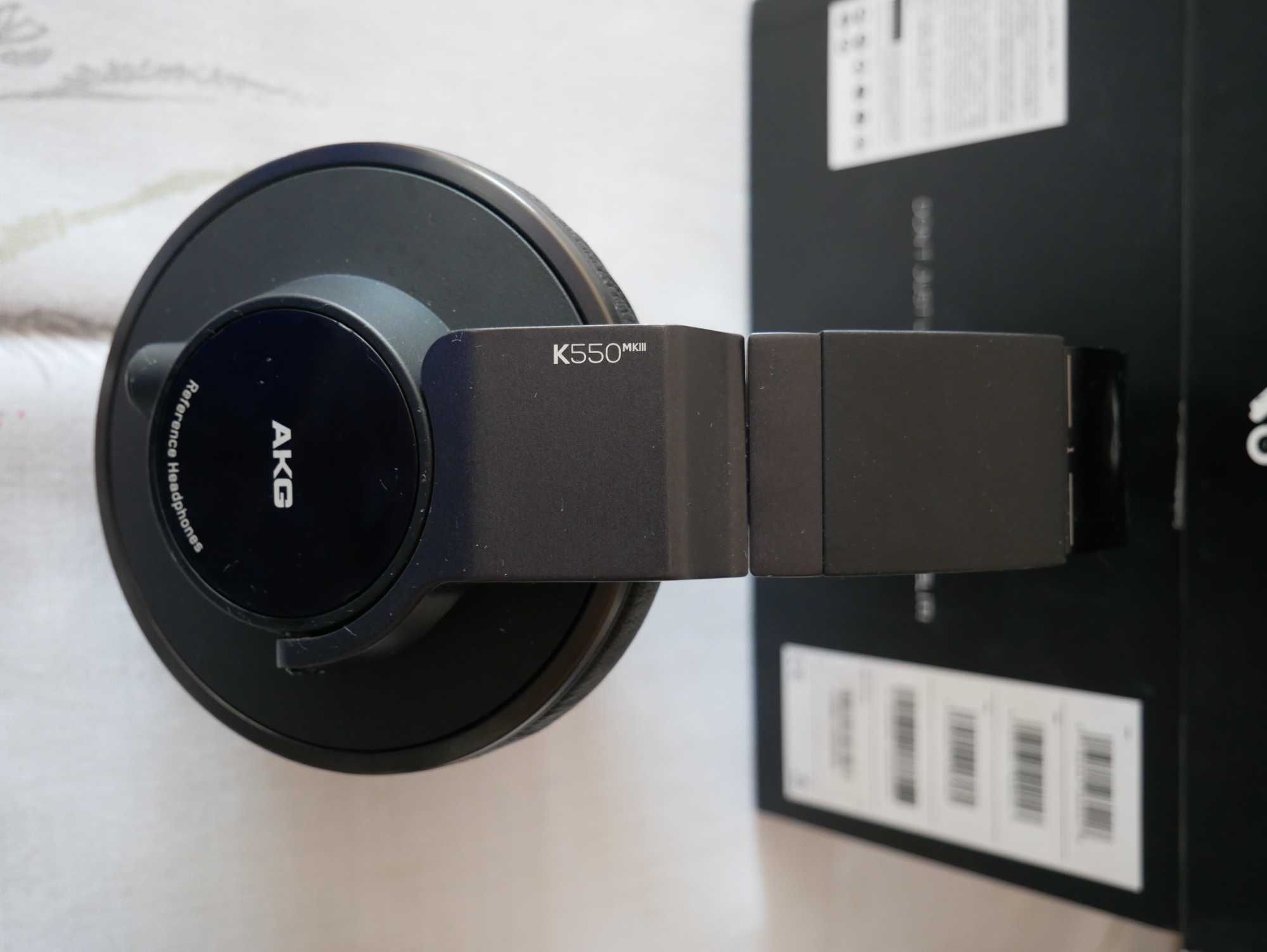 Słuchawki wokółuszne przewodowe AKG K550 Czarne