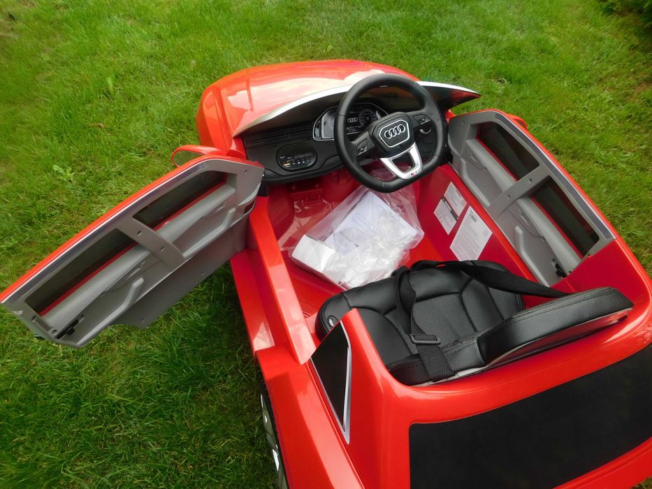 Samochód dla dzieci AUDI Q8 Auto na akumulator Pilot + USB + EVA