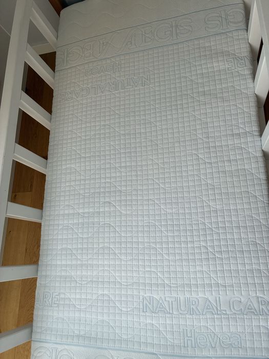Łóżeczko Tipi z materacem dla dziecka