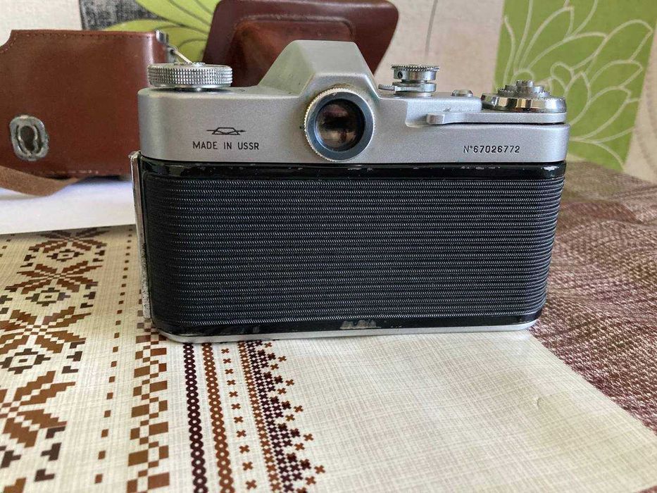 Продам фотоапарат Zenit 3M с объективом Helios 44