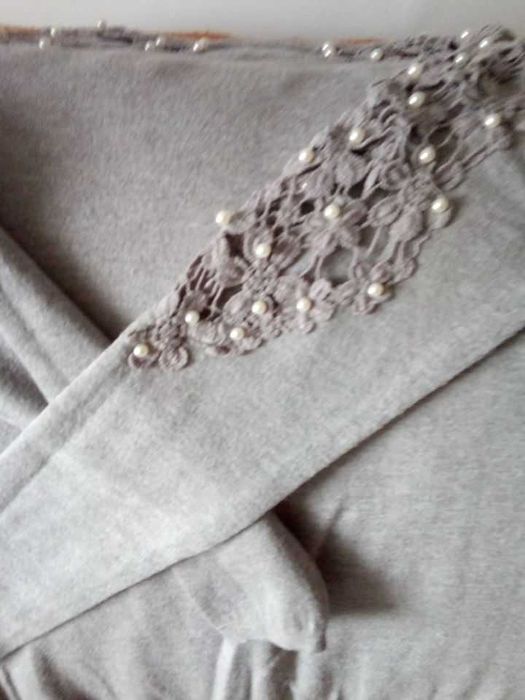 Sweter damski szary kolor M perełki