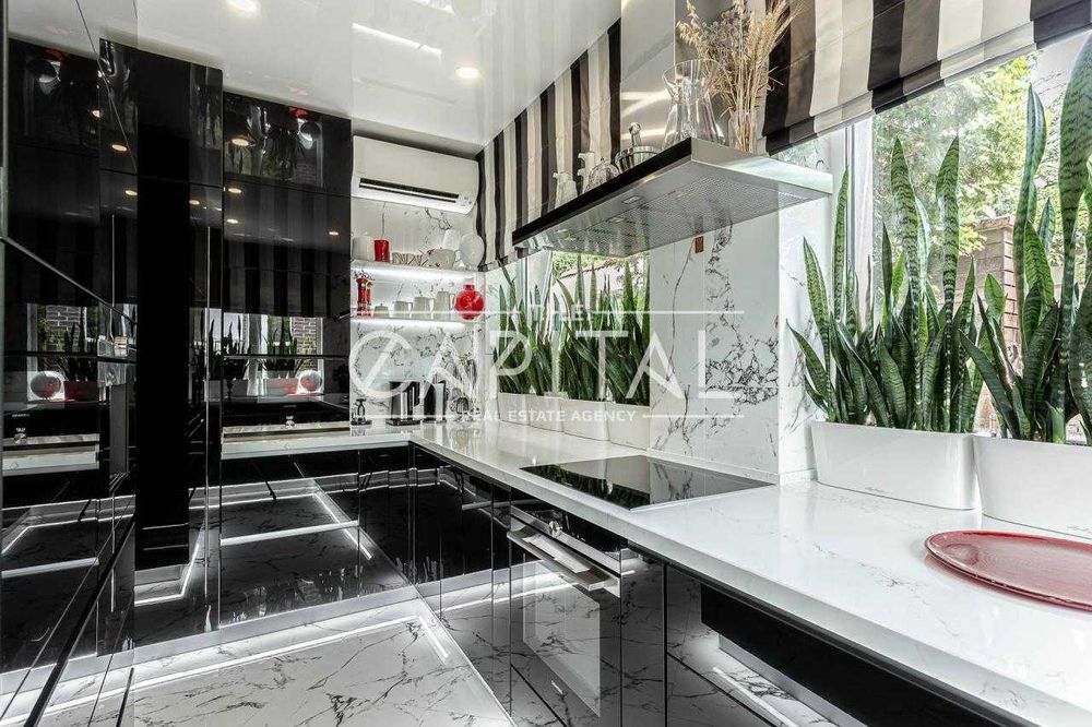 Оренда УНІКАЛЬНОГО РОЗКІШНОГО будинку на Батиєвій Горі Печерськ центр