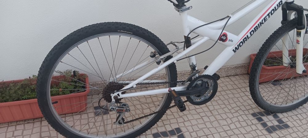 Bicicleta  ( World Bike Tour )