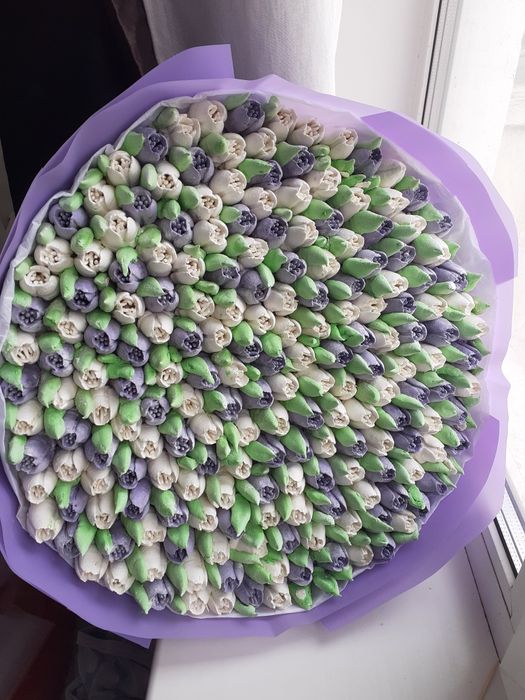 Зефірний букет на день вчителя. Зефір. Зефірні квіти. Съедобный букет.