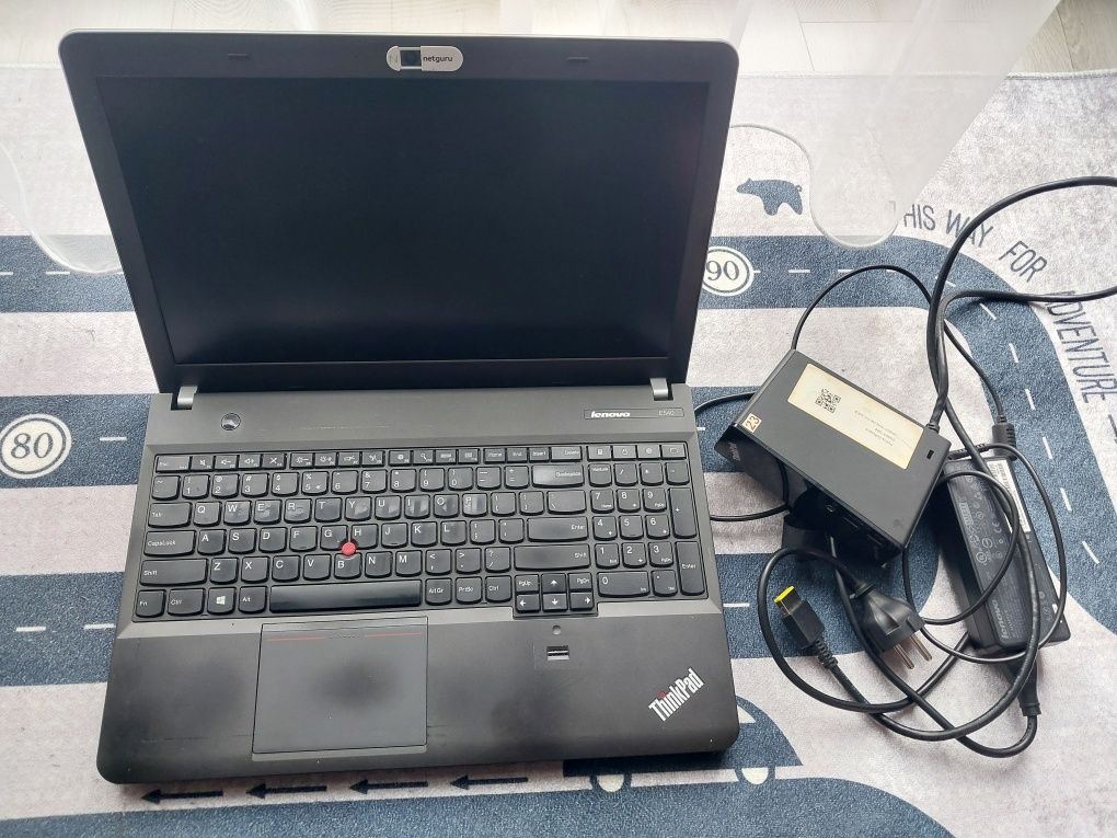 laptop LENOVO E540 /250SSD/16gb RAM/i7, /15,6/ Win 10/GT 740M+stacjia