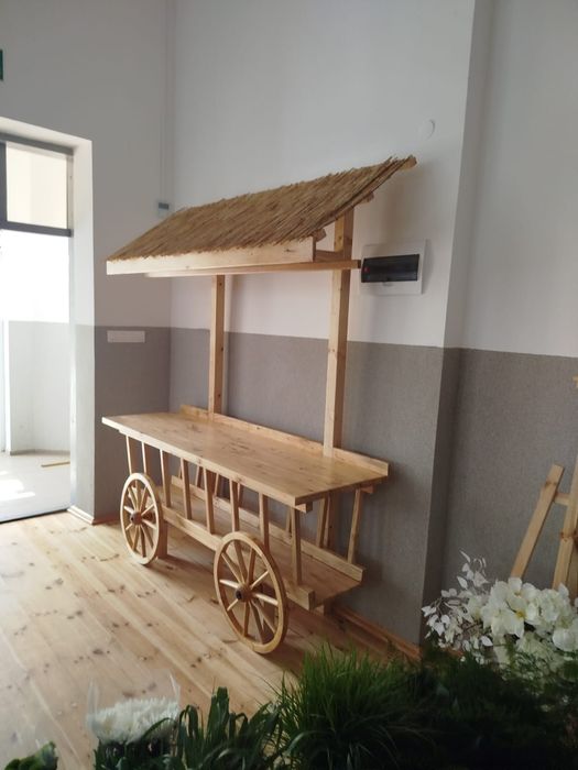 Drewniany weselny stół wiejski