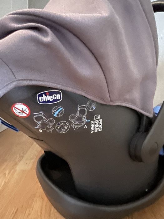 Cadeirinha Auto Chico + base