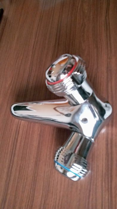 Torneiras de lavatorio misturadoras bicomando modelo exclusivo - NOVAS