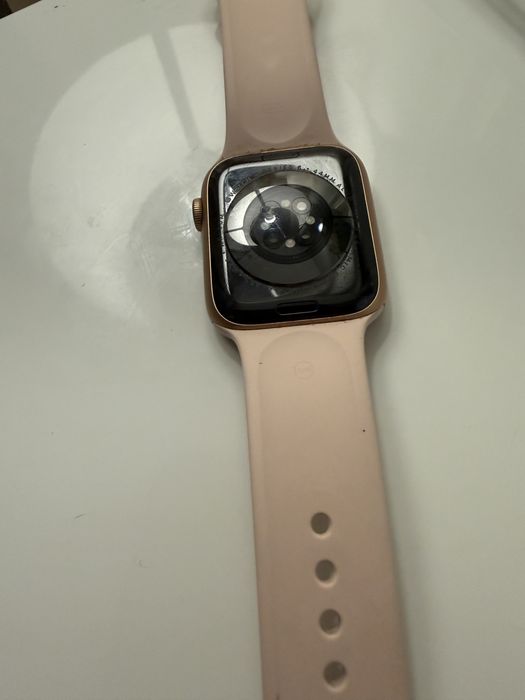 Apple Watch Series 6 GPS 44mm Gold Aluminum Case
