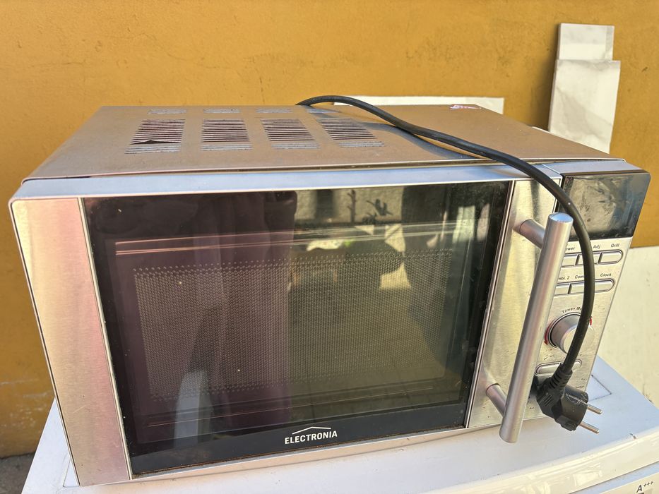 Maquina de lavar,microondas e esquentador