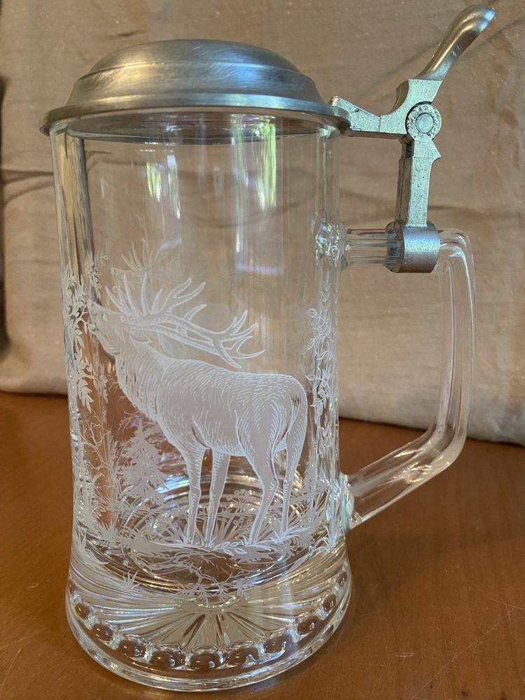 Продам кружку для пива з кришкою.