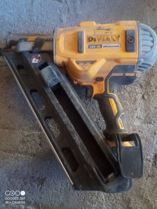 Gwoździarka DeWalt