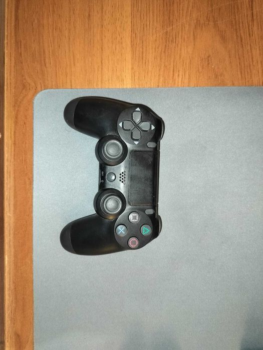Comando PlayStation 4 não original para peças