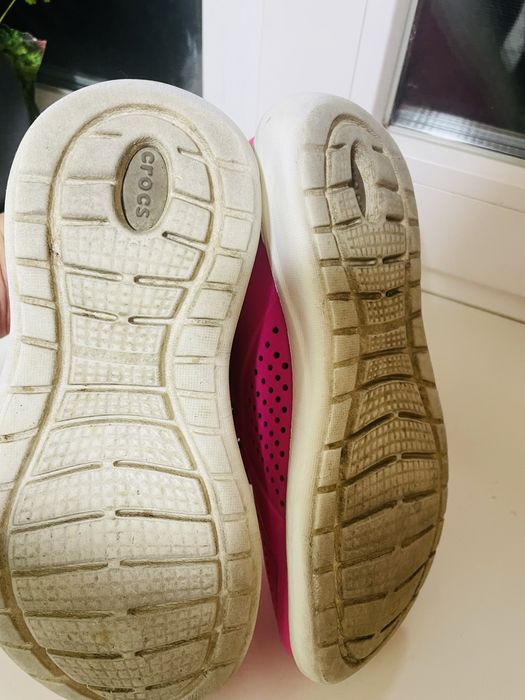 Продам кросовки сrocs